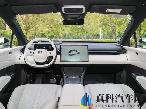 新款极氪X正式上市,新增“西雅图绿”配色,配置调整,会畅销吗-1