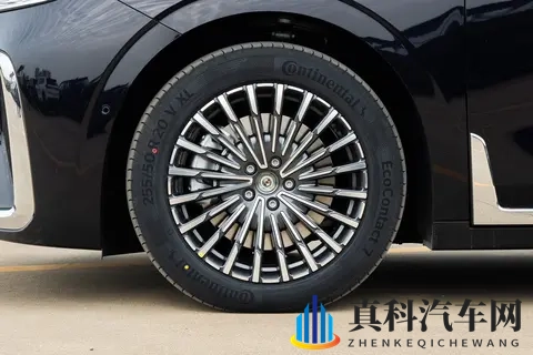 26款岚图梦想家：安全、智能、豪华全面突破，值得试驾体验-1