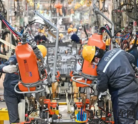 二汽总工程师谈苏联援助给中国的汽车厂：全是美国30年代落后技术-1