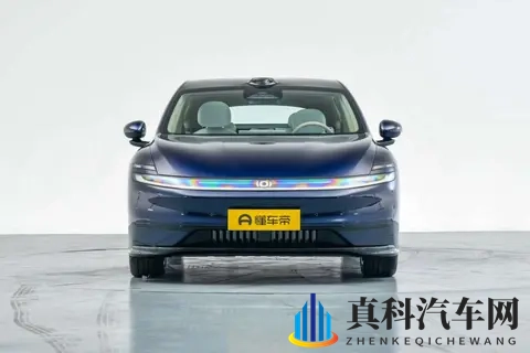 方程豹豹8新五座版上市，新增湖光绿配色，搭载华为悬架科技-1