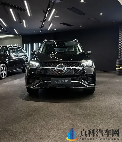 奔驰GLE 350减配不降,豪华车价格在悄悄松动?用户还买账吗?-3