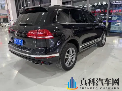 16万多拿下大众途锐，V6引擎+四驱，硬派越野也能家用-1