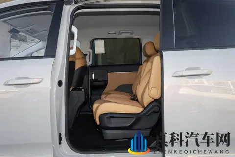 预售768万起 五菱星光730将于11月正式上市-3