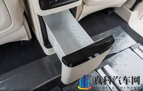 26款岚图梦想家：重新定义高端智能MPV，值得买吗？-2