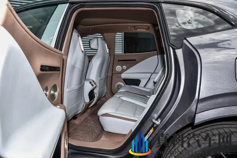 纠结选车？不妨看看阿维塔07 2026款，20-30万SUV的优选-2