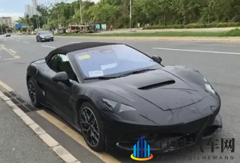 售价40万的敞篷跑车 腾势Z敞篷版路试谍照曝光-1
