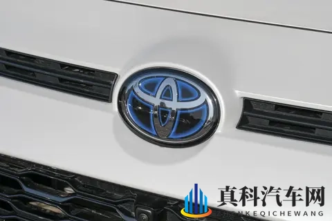 一次性说清楚 丰田威兰达 新车选购指南 该选燃油还是双擎？-1