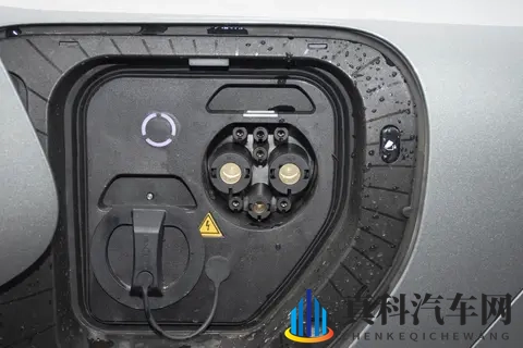 2025 款星纪元 ET：豪华安全大五座 SUV 11 月权益在 适合家用-3