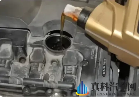 拖到修理厂拆开一看，机油泵都快憋坏了，盲目加0W-20机油的代价-3