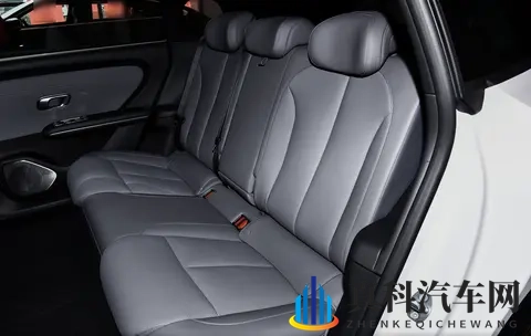 长安启源A06:15万级别纯电车型,续航持久 ,配置丰富-2