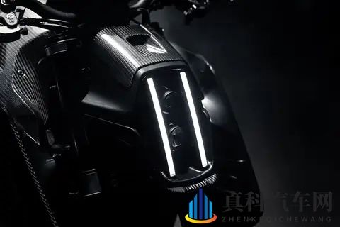 2026 巴博斯 1400 R 限量签名版将 KTM 的 Brabus 配套产品推向美国市场。-3