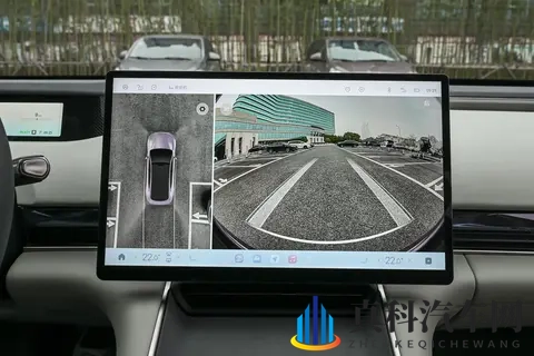 雪豹四驱+猎鹰辅驾+1645km续航：星纪元ES增程版试驾惊喜体验-3