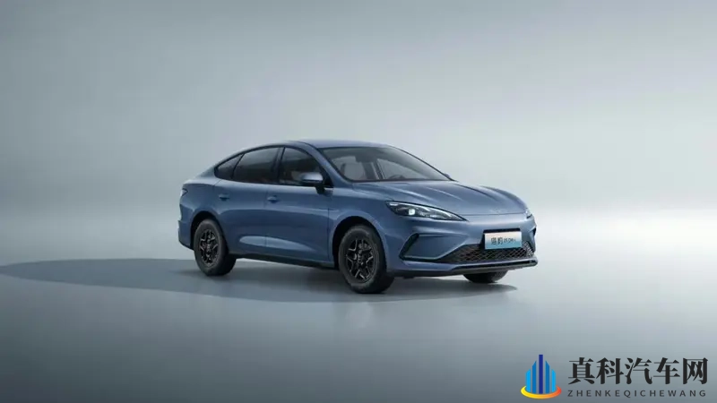 7.98万起的插混家轿!纯电跑128km,油耗3.08L-1