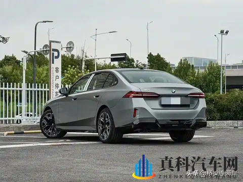 宝马5系跌至32万,抄底时机还是换代前夜?-2
