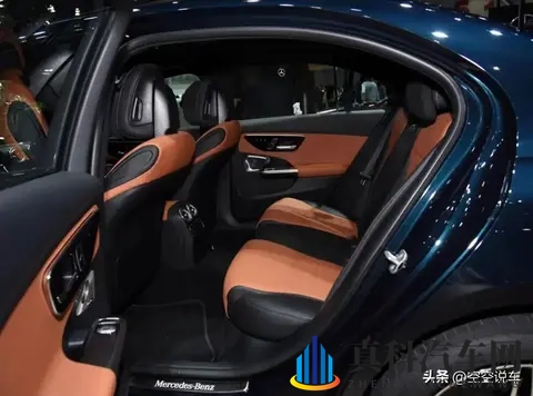 20万买C级豪华！车长近5米配9AT，月销破万可闭眼入!-3