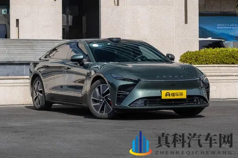 2025 款星纪元 ES价格和福利太实在！15 万多就能拿下高端新能源车​-3