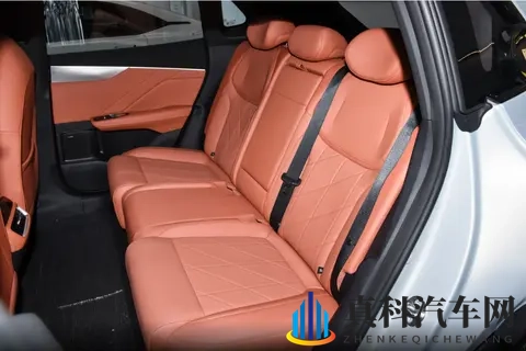 火到国外的国产纯电SUV，9月卖13163台，深蓝S05实力到底如何？-1