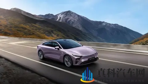 安全与操控兼得 深度体验2025款星纪元ES的务实哲学-3