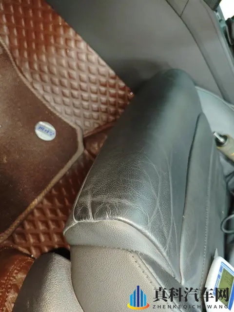 10万多拿下大众迈腾,28万公里一手车况值不值?-2