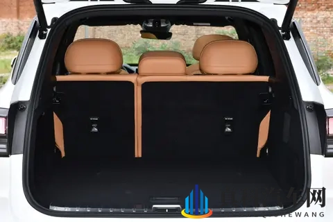 自主品牌燃油四驱中大型SUV对比,领克09和哈弗H9该如何选?-1