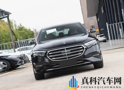 奔驰变相降价？奔驰E级推入门版车型，4299万元减配了哪些配置？-1