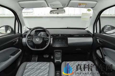 15 倍空间+2 倍续航!5 万级纯电车怎么选?-2