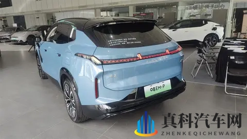 独立试驾新款领克08 EM-P简试：配置大改_价格下调，转向务实路线-2