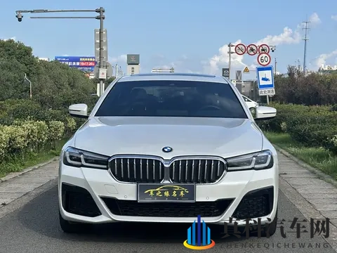 老头舌头伸进去我高潮了:智能语音助手革新驾驶体验,未来已来-1