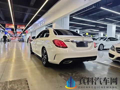 2019年上牌奔驰C200，10万公里，11万多拿下香不香？-1