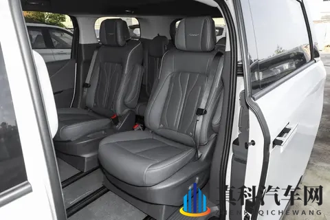 2026款别克GL8陆尊选购指南:哪款更适合你?-3