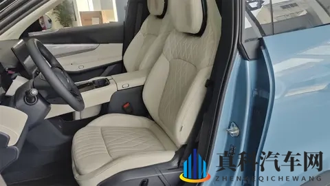 独立试驾新款领克08 EM-P简试：配置大改_价格下调，转向务实路线-3