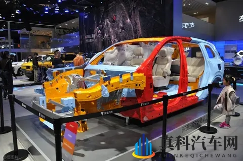 插混和增程的思考：明明是双胞胎，实际打得比狗血剧还热闹-1