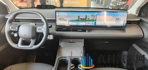 2025年现代销量最好的三款车型分别是伊兰特、途胜L和库斯途-1