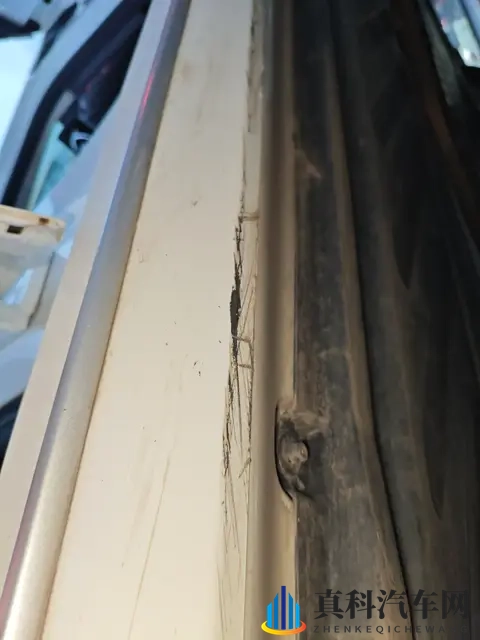 揉我胸 啊 嗯出奶:轻柔按摩诱发催乳,感受美妙时刻-2