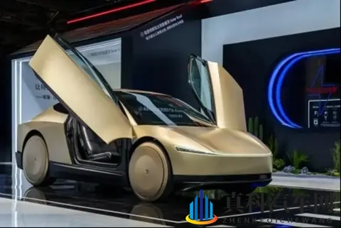 特斯拉Cyber​​cab亮相上海进博会 明年第2季计划量产-1