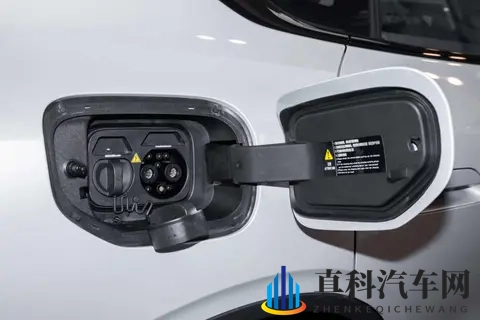 磁流变悬架限时送！续航670km，还配3nm芯片，深蓝L06真香！-3