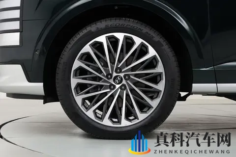 新款帕里斯帝上市：25T混动系统，进口SUV，这车会火？-3