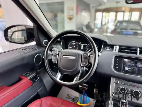 趁小表妺洗澡玩她捏她的胸：表妹洗澡时趁机戏弄，抚摸其胸部。-2