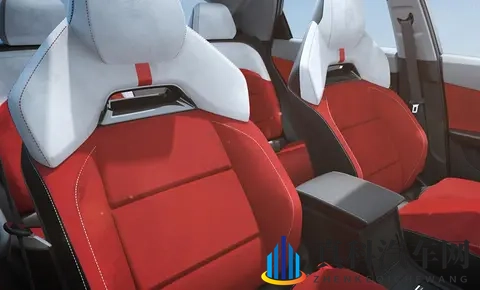 搅动纯电市场，8万起售带通风加热！MG4后排座椅容积1362L-3