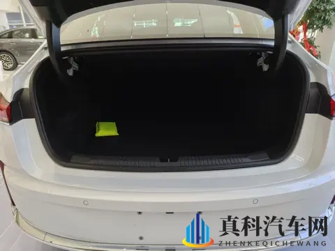 静态体验荣威M7 DMH:15万级“行政座驾”的舒适暴击-2