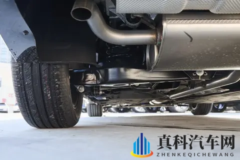 月牙青、莫高蓝两种颜色,吉利星瑞全新东方曜来了,有颜又有料-3