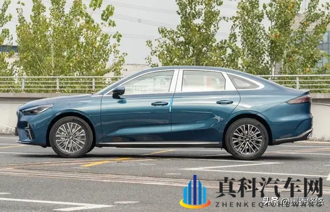 第五代帝豪来袭，国产车又变样了-2