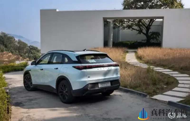 双城通勤族首选！ 智驾长续航，跨城出行超省心-1