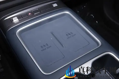 方程豹钛 7 深度体验:20 万级大五座 SUV,凭什么圈粉家庭用户?-3