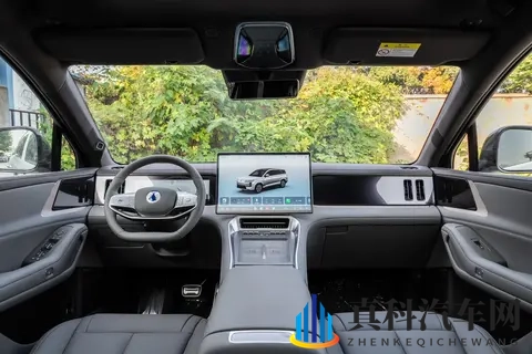 腾势N8L DM：续航1300km，家用6座SUV选它如何？-3