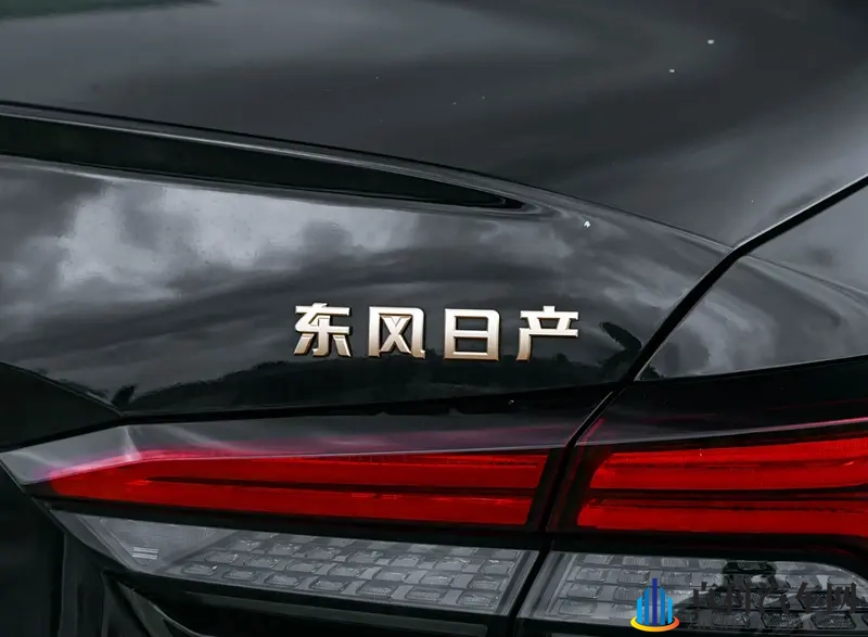 搭载鸿蒙座舱，新款天籁外观同步升级，预计售价16-18万-1