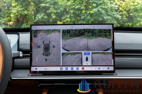 15万级轿跑新晋搅局者!激光雷达+8295芯片,它到底香不香?-1