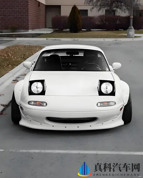 马自达MX-5第一代跳灯版：34年过去，为何仍是车迷心中的白月光？-1