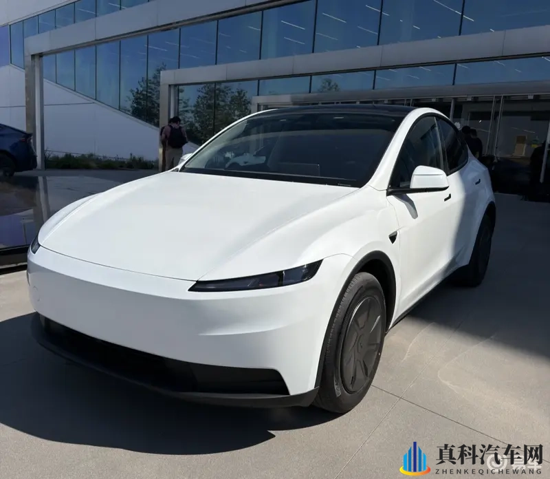 黑料XX自拍Ⅹ吃瓜黑料:科技汽车:揭秘豪华车背后的秘密与挑战-2