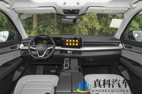 钟欣潼奶头被陈冠希看到了：娱乐圈风波引关注，汽车安全性能不容忽视-2